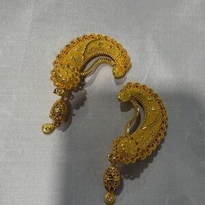 Elegant Gold Earrings